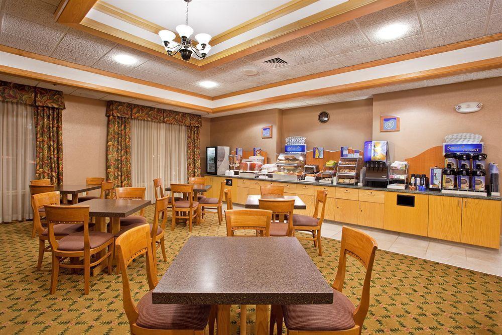 Holiday Inn Express & Suites Johnstown By Ihg Kültér fotó
