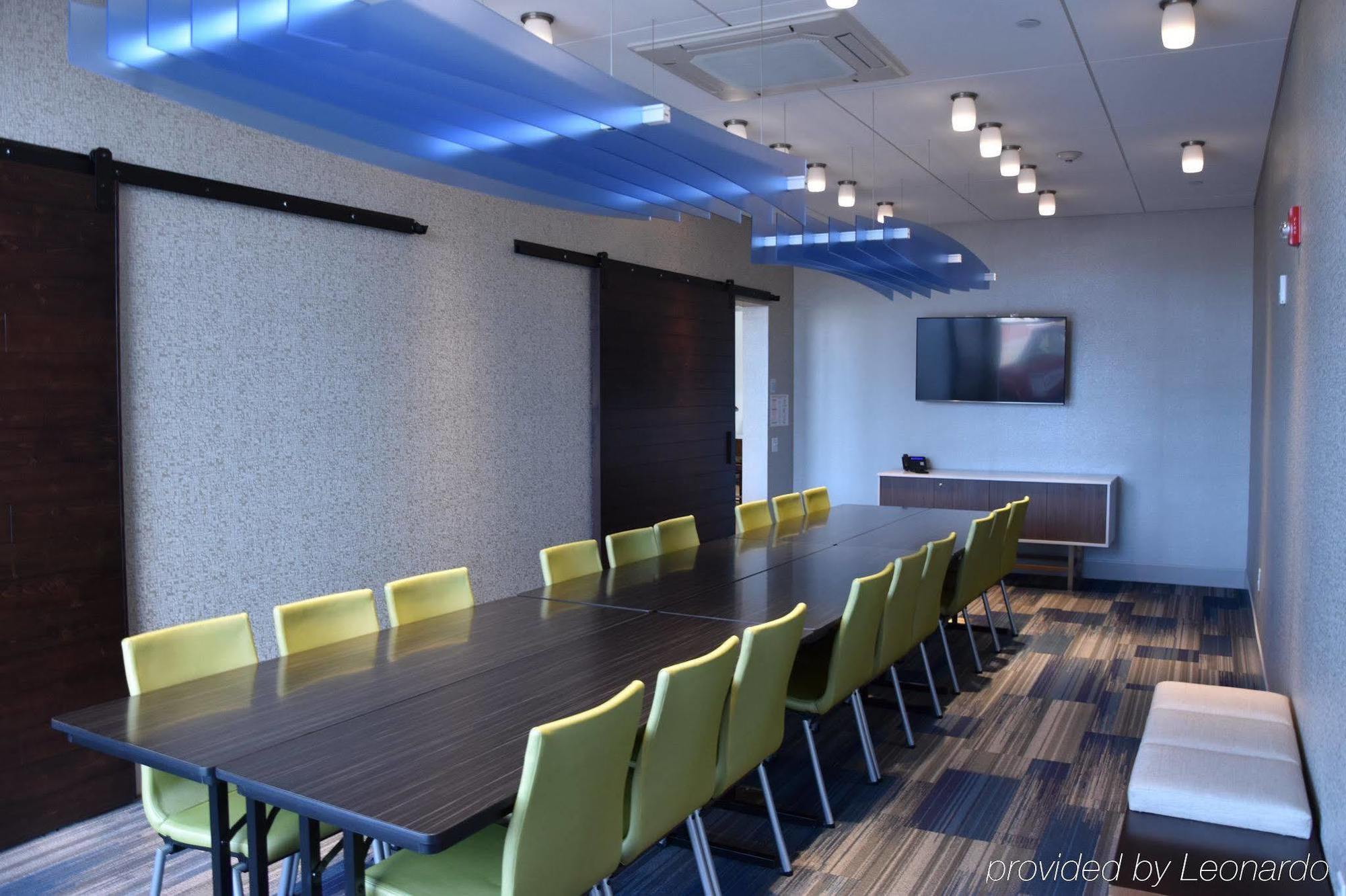 Holiday Inn Express & Suites Johnstown By Ihg Kültér fotó