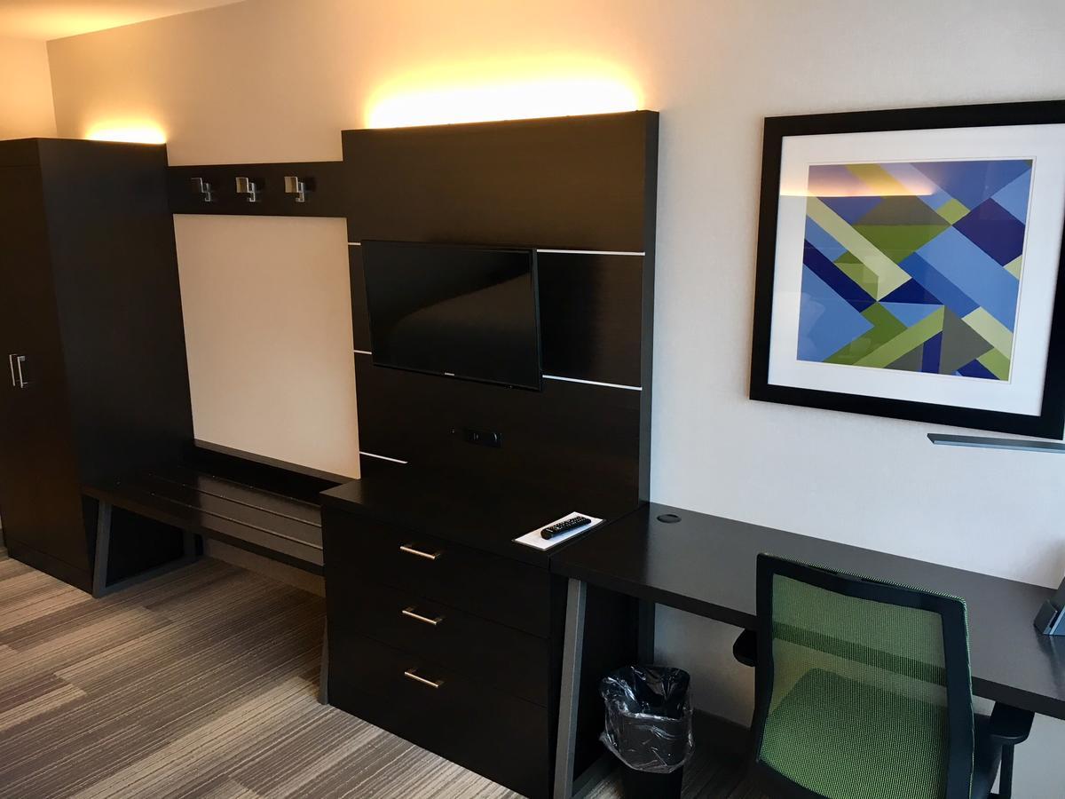 Holiday Inn Express & Suites Johnstown By Ihg Kültér fotó