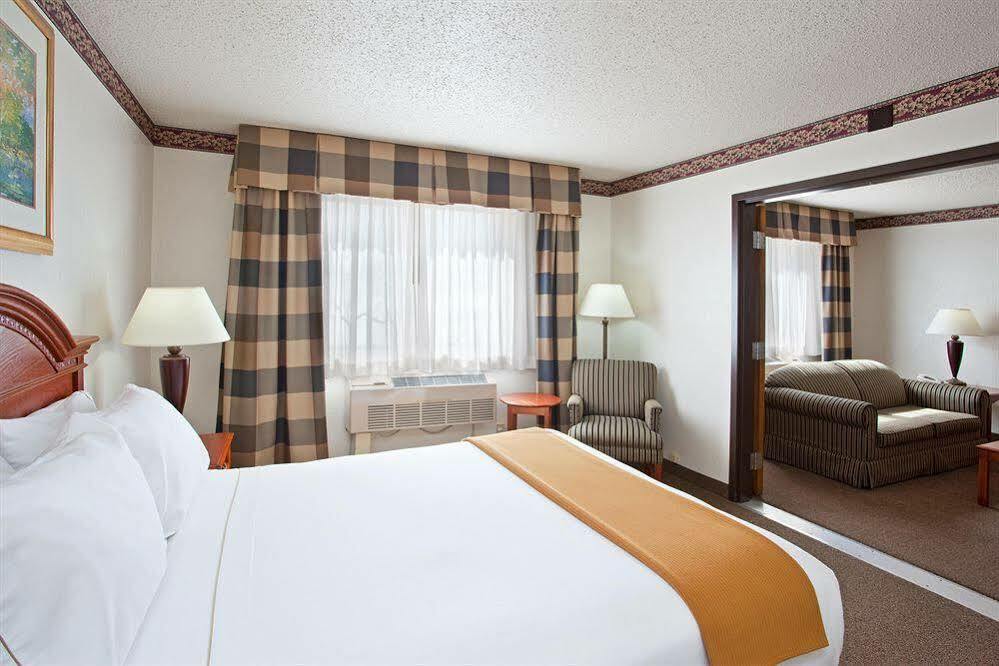 Holiday Inn Express & Suites Johnstown By Ihg Kültér fotó