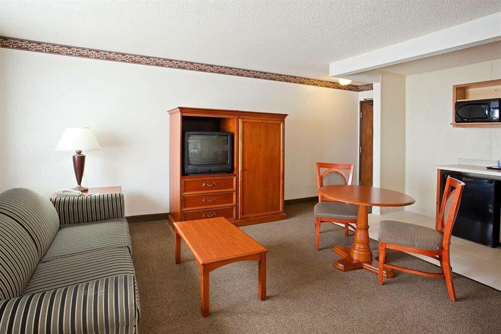 Holiday Inn Express & Suites Johnstown By Ihg Kültér fotó