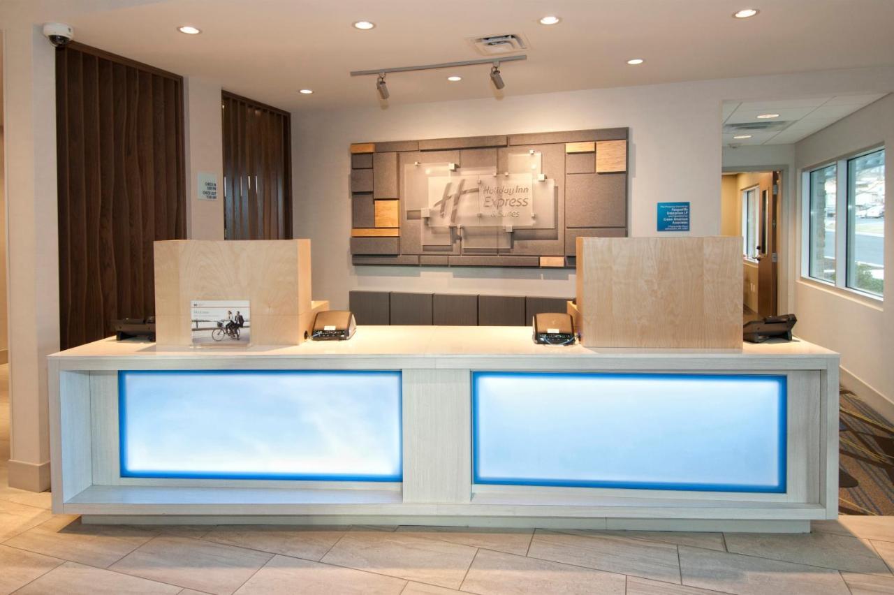 Holiday Inn Express & Suites Johnstown By Ihg Kültér fotó