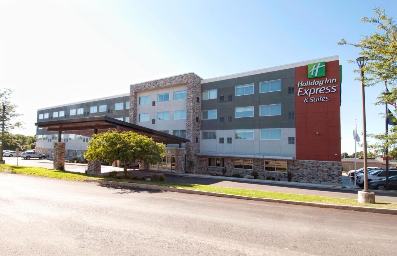 Holiday Inn Express & Suites Johnstown By Ihg Kültér fotó