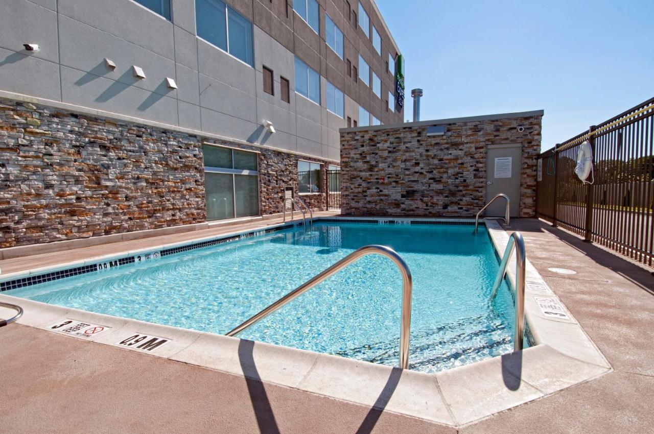 Holiday Inn Express & Suites Johnstown By Ihg Kültér fotó