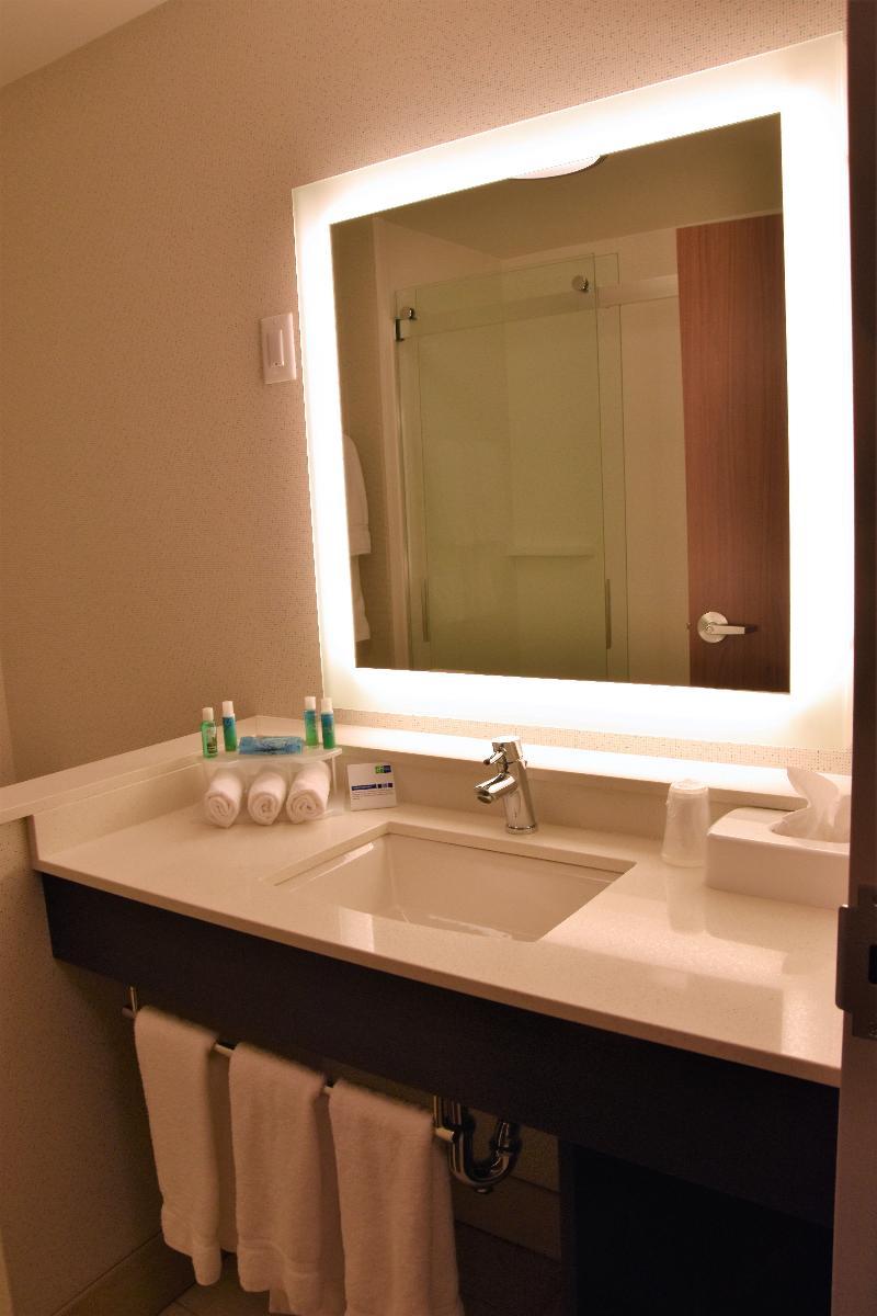Holiday Inn Express & Suites Johnstown By Ihg Kültér fotó